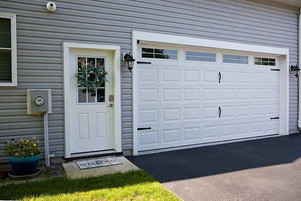 24/7 Emergency Garage Door Panel Replacement experts in Lima, OH